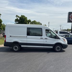 FORD TRANSIT 250 - 10