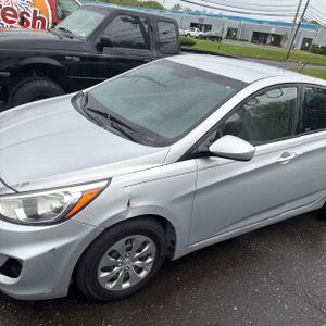 HYUNDAI ACCENT SE - 2