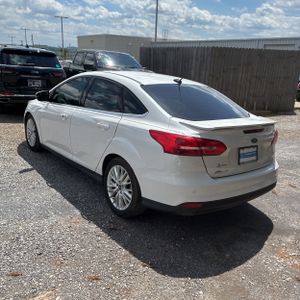 FORD FOCUS TITANIUM - 5