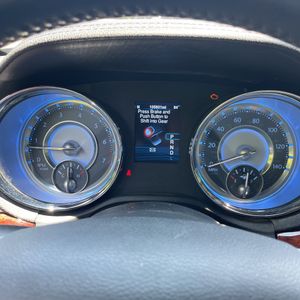 2013 Chrysler 300 MOTOWN — миниатюра 41