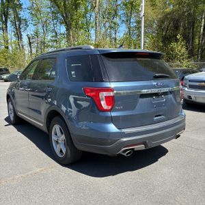 FORD EXPLORER XLT - 4