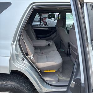 صورة مصغرة 39 لـ 2006 Toyota 4RUNNER SR5