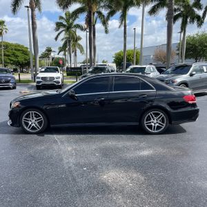 MERCEDES-BENZ E-CLASS - 3