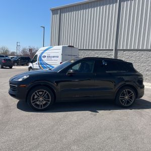 PORSCHE CAYENNE S - 3