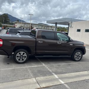TOYOTA TUNDRA - 10