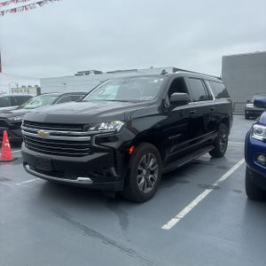 CHEVROLET SUBURBAN LT - 1