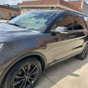 FORD EXPLORER XLT - 2