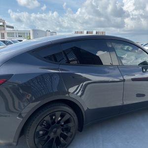 صورة 9 لـ 2024 Tesla MODEL Y LONG RANGE