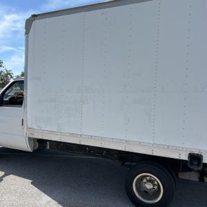 FORD E-350 CUTAWAY - 6