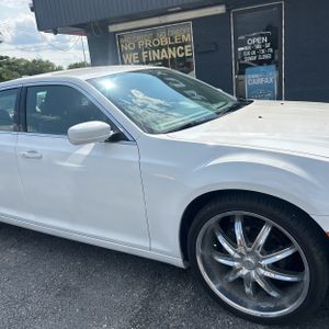 2019 Chrysler 300 TOURING — миниатюра 13