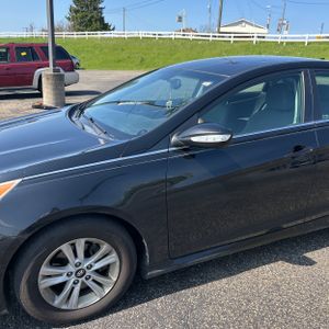 HYUNDAI SONATA GLS - 2