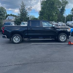 صورة 10 لـ 2024 Chevrolet SILVERADO 1500 LT