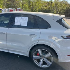 PORSCHE CAYENNE S - 6