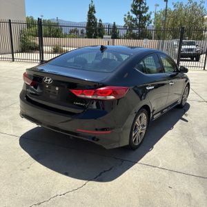 2017 Hyundai ELANTRA LIMITED — фото 8