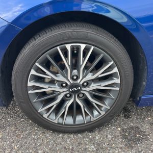 2024 KIA FORTE GT-LINE — миниатюра 17