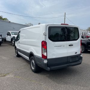 FORD TRANSIT 150 - 5