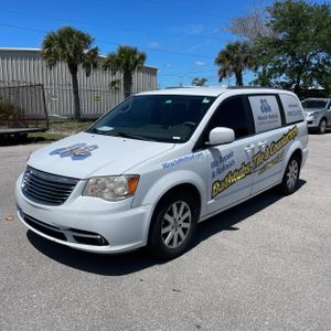CHRYSLER TOWN AND COUNTRY TOURING - 1