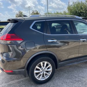 صورة 9 لـ 2017 Nissan ROGUE SV