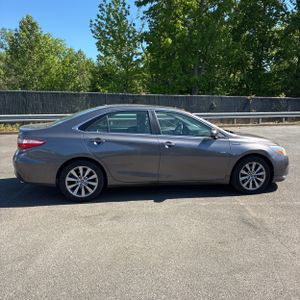 TOYOTA CAMRY - 10