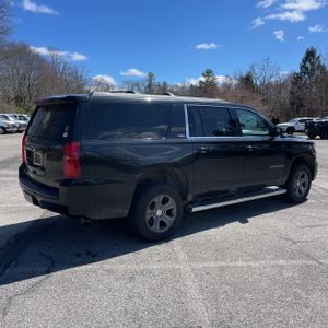 CHEVROLET SUBURBAN LT - 8