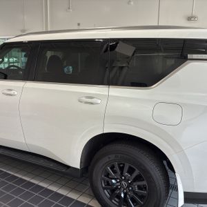 NISSAN ARMADA SV 4WD - 5