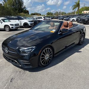 MERCEDES-BENZ E-CLASS - 1