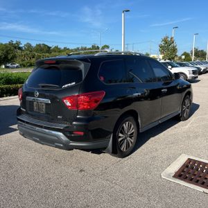 2017 Nissan PATHFINDER SV 照片 8
