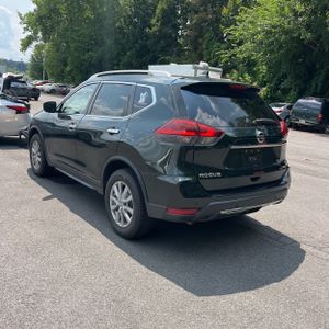 2019 Nissan ROGUE SV — фото 5