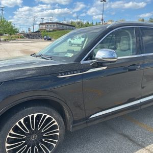 LINCOLN AVIATOR BLACK LABEL - 2
