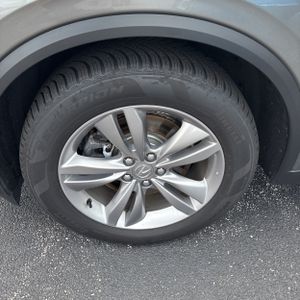 2024 Acura MDX SH-AWD photo 17