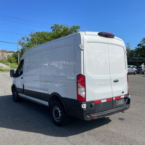 FORD TRANSIT 250 - 5
