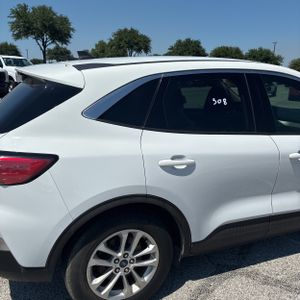 FORD ESCAPE SE - 9