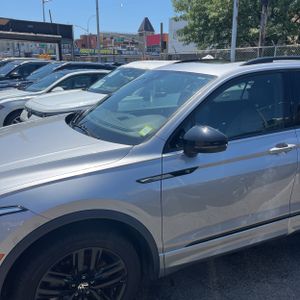 2022 Volkswagen TIGUAN SE R-LINE BLACK 4MOTION 照片 2