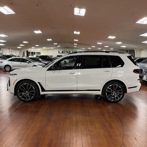 BMW X7 M60I - 3