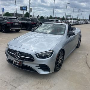 MERCEDES-BENZ E-CLASS - 1