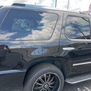 2010 Cadillac ESCALADE LUXURY 照片 9