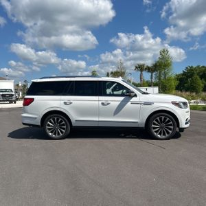 LINCOLN NAVIGATOR RESERVE - 10