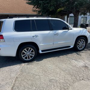 2015 Lexus LX 570 BASE — фото 10