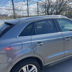 AUDI Q3 2.0T PREMIUM - 9