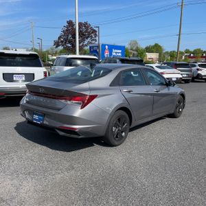 HYUNDAI ELANTRA SEL - 9