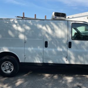 2015 Chevrolet EXPRESS 2500 — миниатюра 11