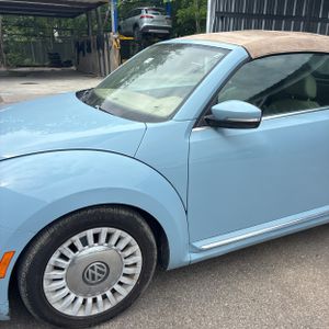 VOLKSWAGEN BEETLE CONVERTIBLE 1.8T PZEV - 2