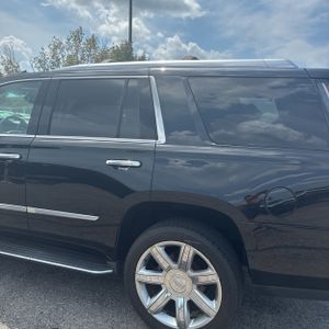 2019 Cadillac ESCALADE LUXURY photo 6