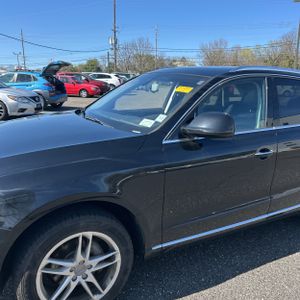 AUDI Q5 2.0T PREMIUM - 2