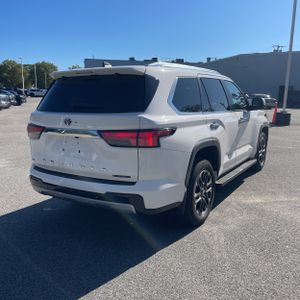 2025 Toyota SEQUOIA LIMITED photo 8