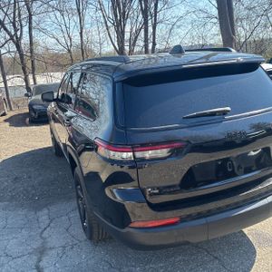 JEEP GRAND CHEROKEE L LIMITED - 5