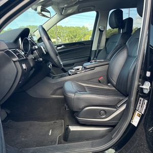 2017 Mercedes-BENZ GLS 照片 32