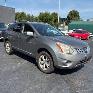 2011 Nissan ROGUE SV photo 12