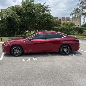 2025 Lexus ES 350 BASE photo 3