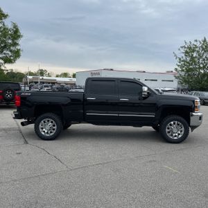 CHEVROLET SILVERADO - 10
